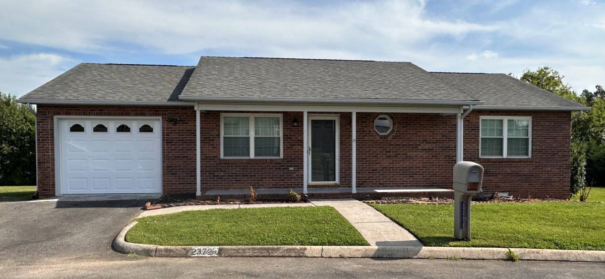 Condo for rent at 2372 Governors Court, Maryville, TN 37801