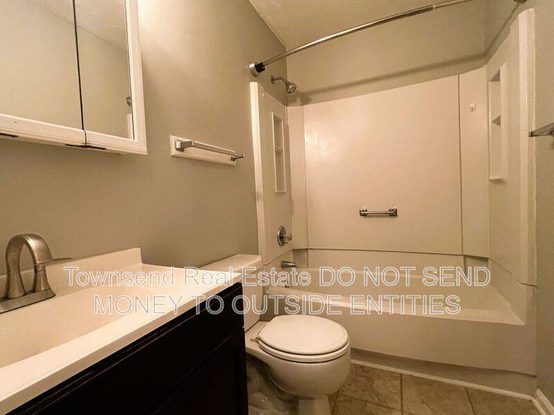 House for rent at 1411 Briarcliff Dr, Fayetteville, NC 28305
