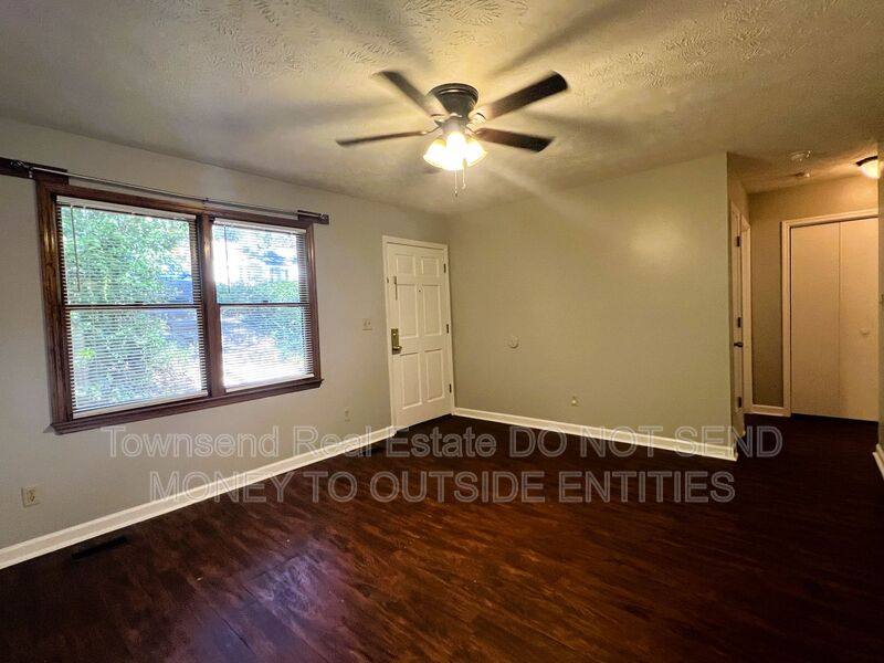 House for rent at 1411 Briarcliff Dr, Fayetteville, NC 28305