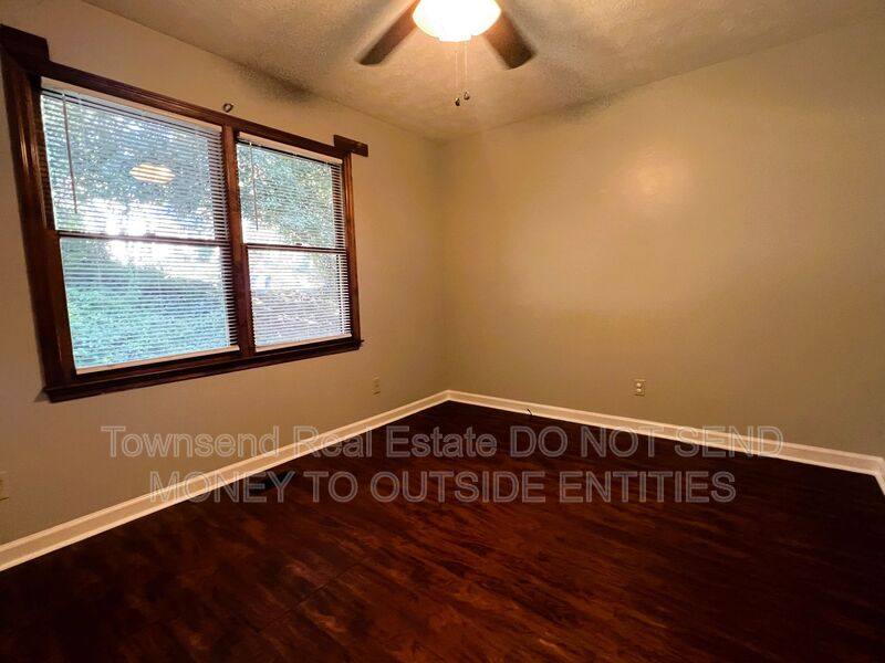 House for rent at 1411 Briarcliff Dr, Fayetteville, NC 28305