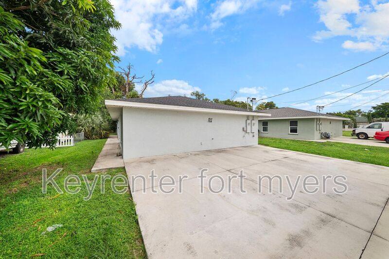 House for rent at 1914 French St, Fort Myers, FL 33916