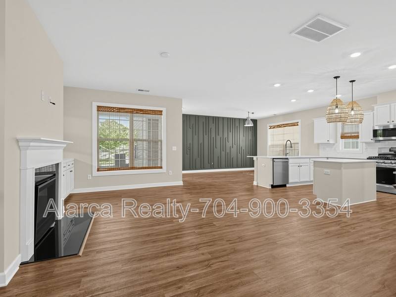 House for rent at 903 Claires Creek Lane, Davidson, NC 28036