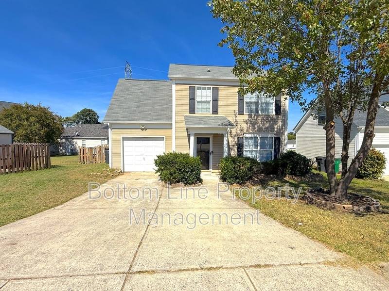 House for rent at 10415 Katie Creek Court, Charlotte, NC 28213