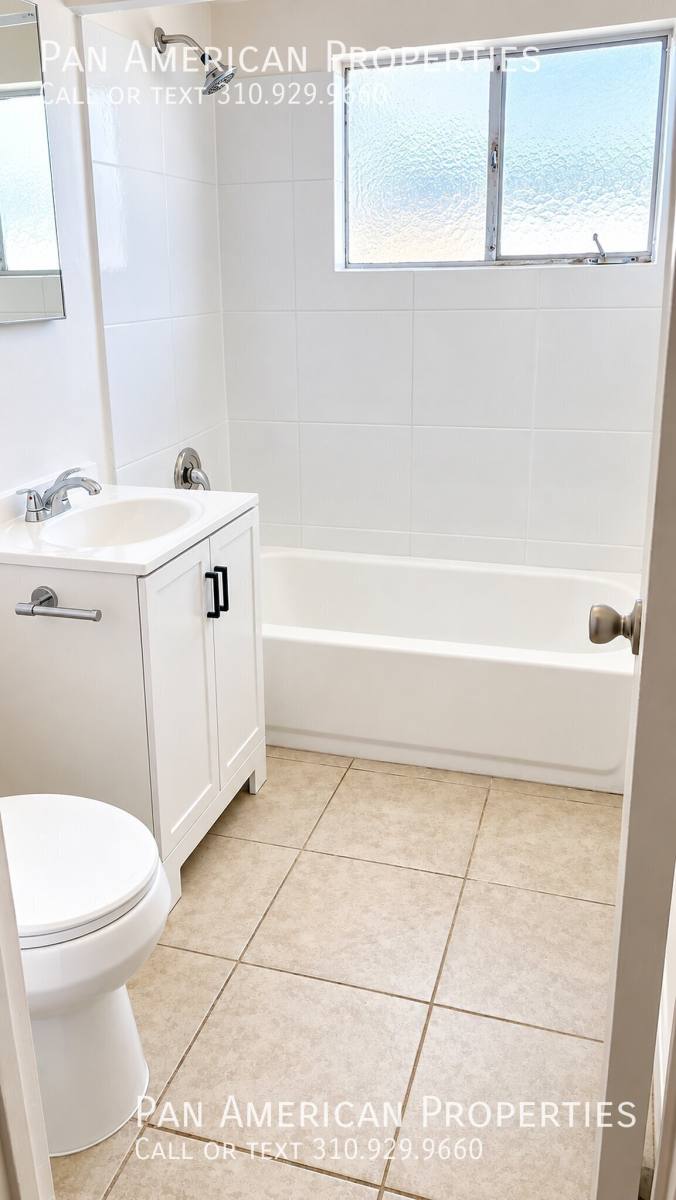 Apartment for rent at 4406 Menlo Ave #3, San Diego, CA 92115
