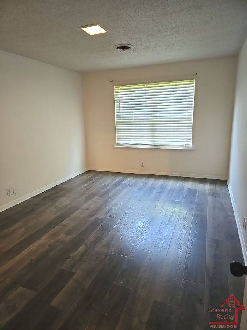 Apartment for rent at 441 Harding Place #A11, Nashville, TN 37211