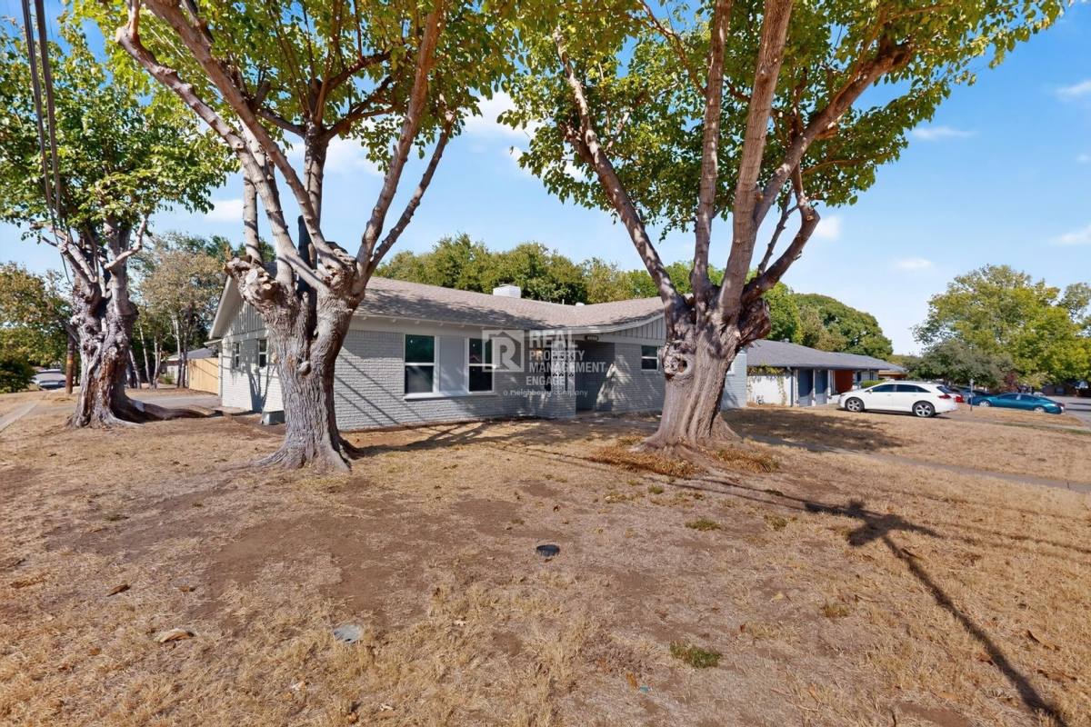 House for rent at 4801 Hollowbrook Rd, Fort Worth, TX 76103