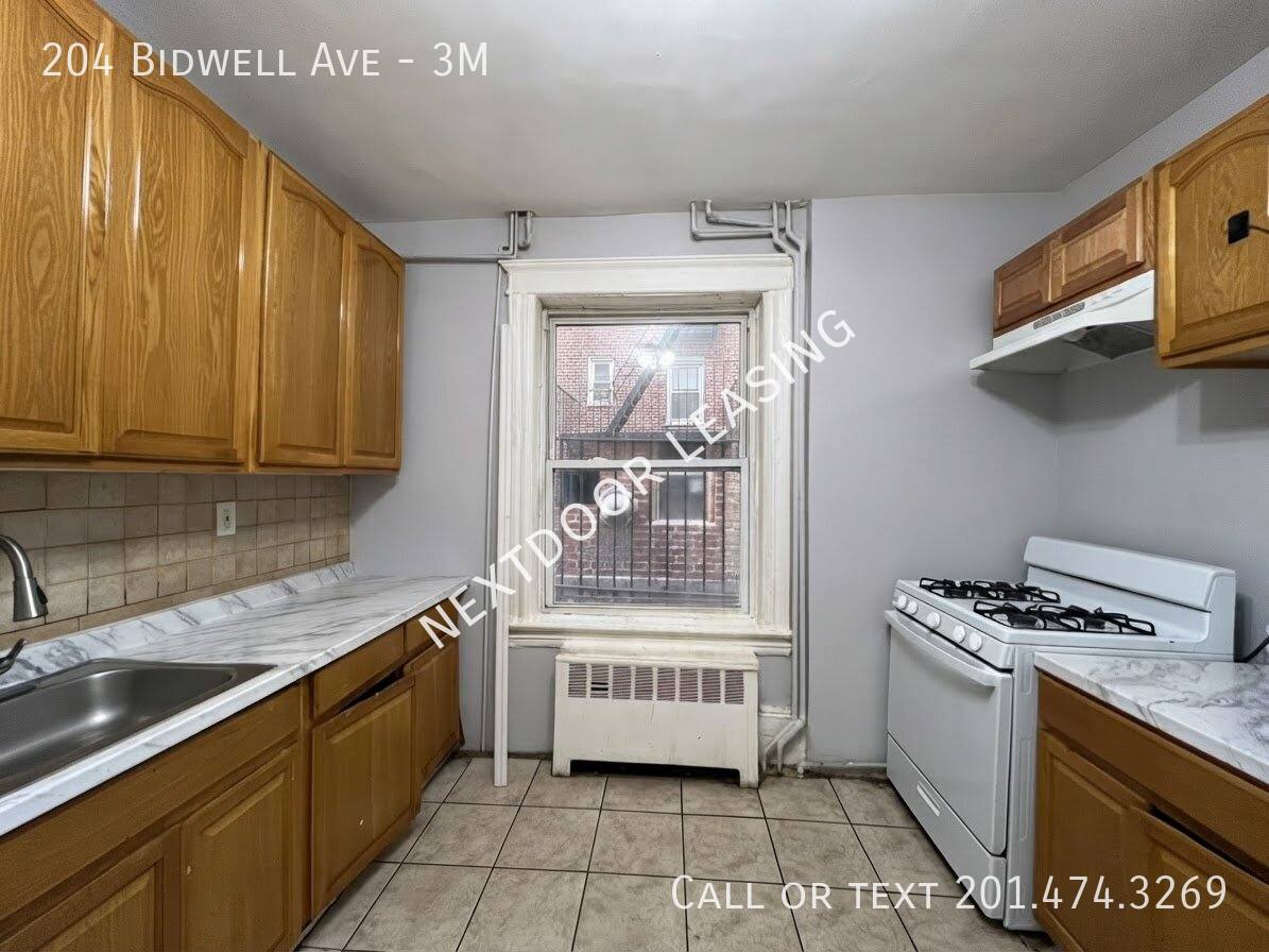 Apartment for rent at 204 Bidwell Ave #3M, Jersey City, NJ 07305