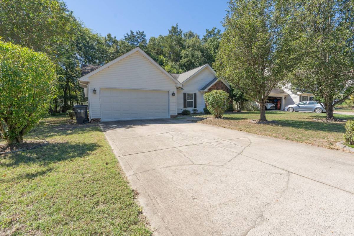 House for rent at 12312 Autumn Blaze Dr, Charlotte, NC 28278