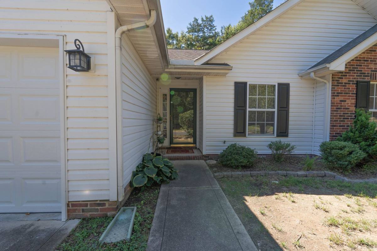 House for rent at 12312 Autumn Blaze Dr, Charlotte, NC 28278