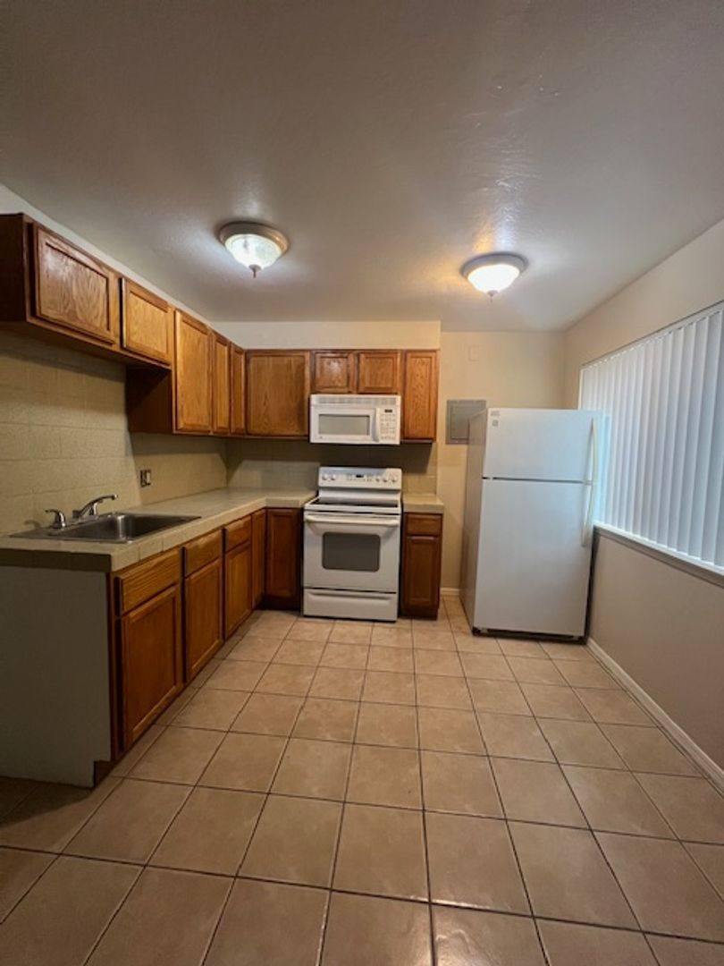Apartment for rent at 4505 Riverside Blvd, Sacramento, CA 95822