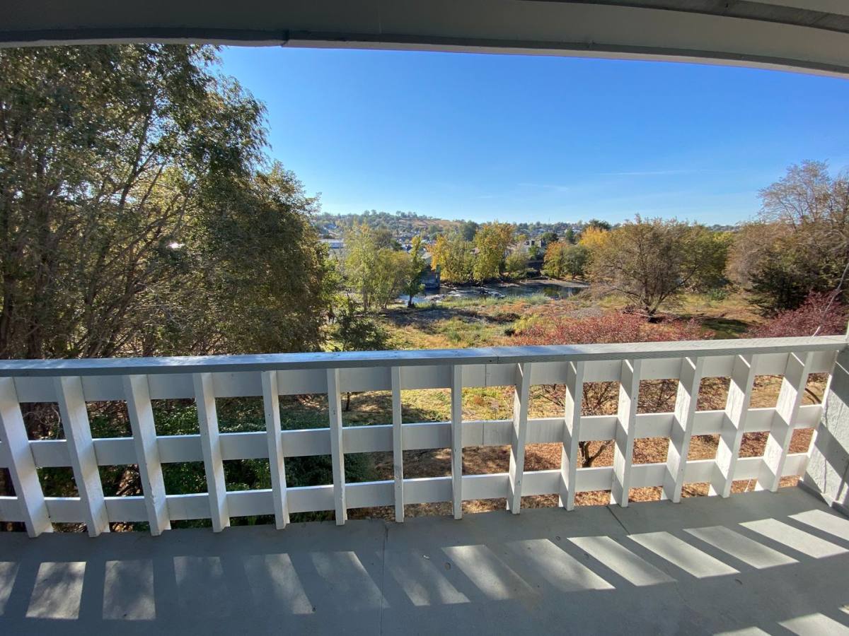 Apartment for rent at 516 NW Bailey Ave #11, Pendleton, OR 97801