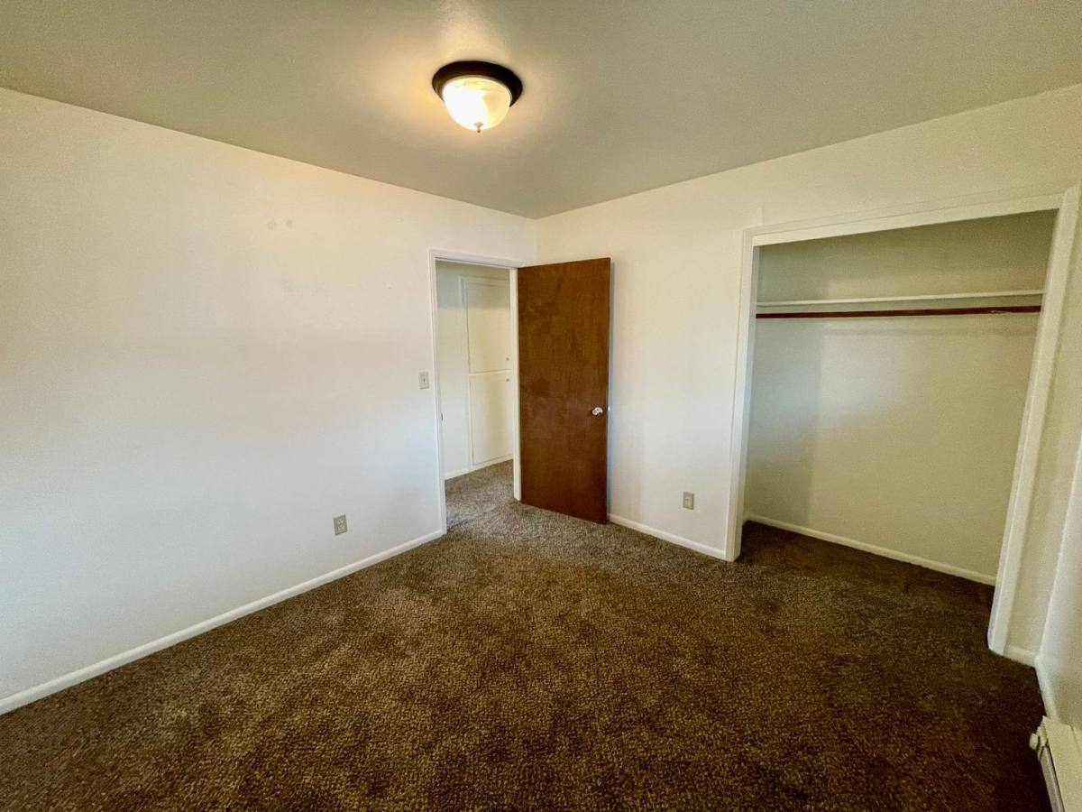 Apartment for rent at 516 NW Bailey Ave #11, Pendleton, OR 97801