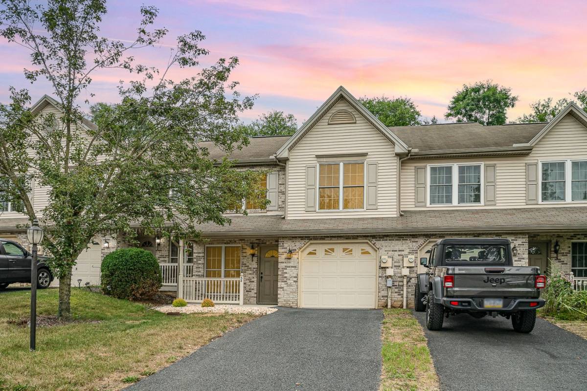 House for rent at 34 Ashburg Dr, Mechanicsburg, PA 17050