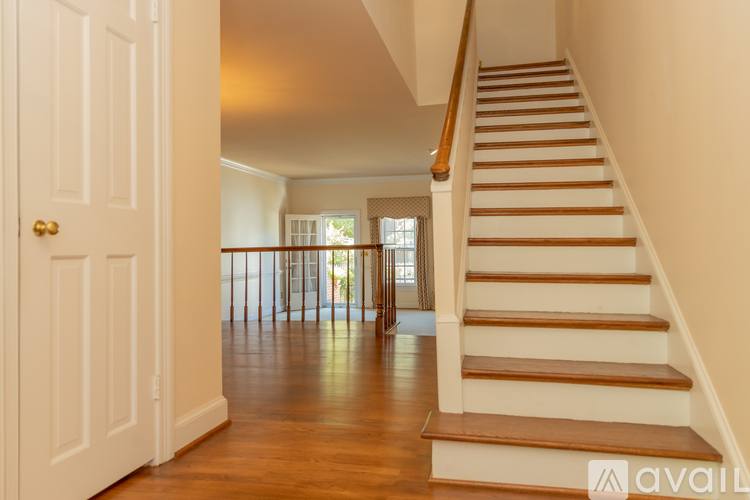 Townhouse for rent at 817 Botetourt Gardens, Norfolk, VA 23507