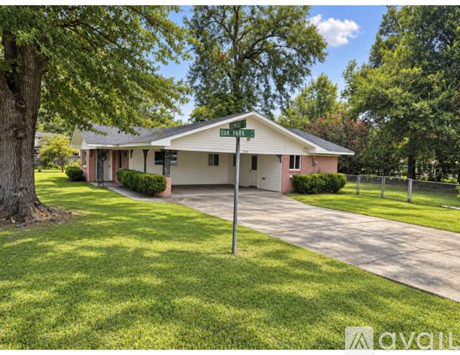 House for rent at 2119 Dogwood Dr, Monroe, LA 71201