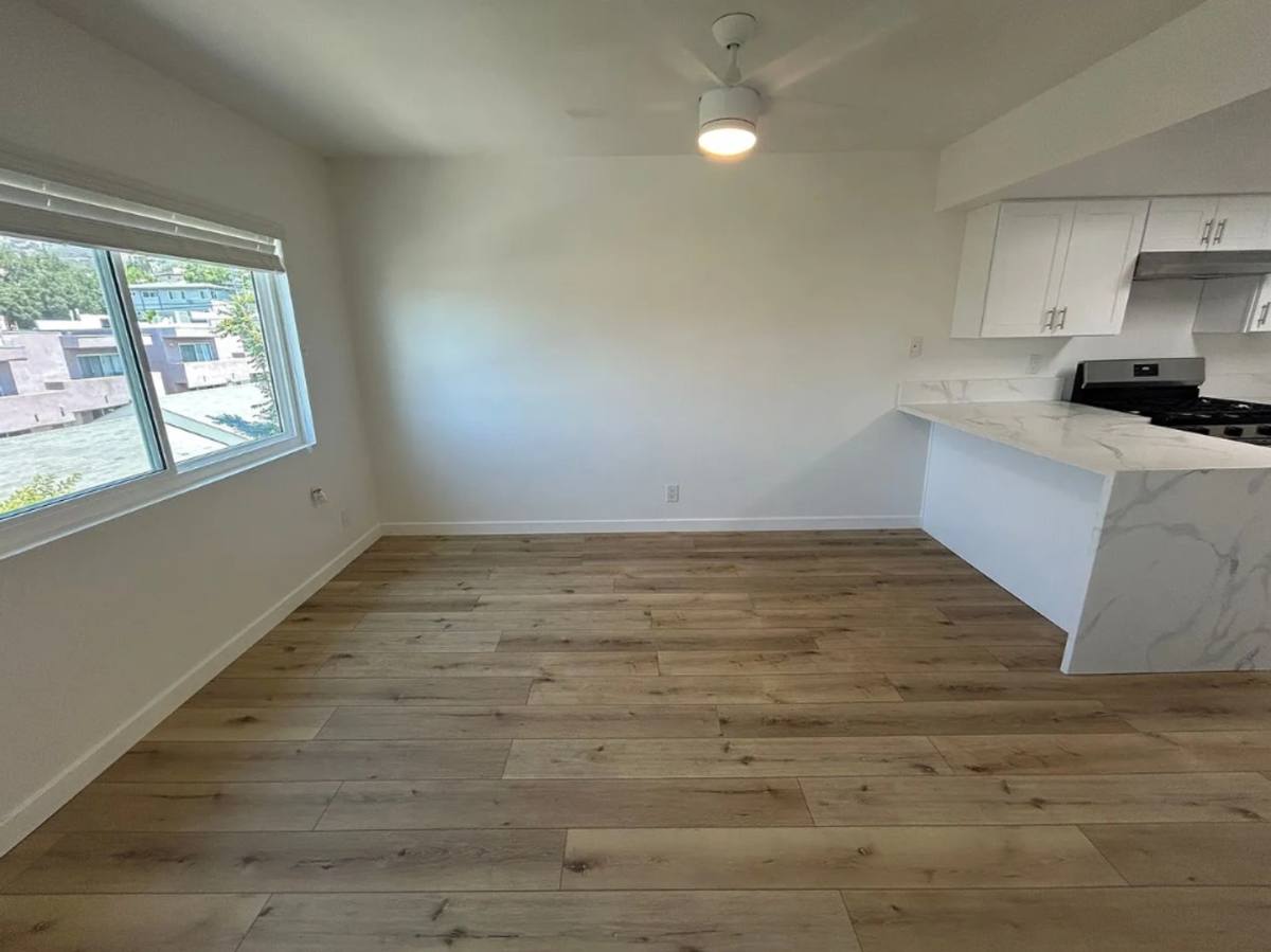 Apartment for rent at 10237 Tujunga Canyon Blvd #A302, Tujunga, CA 91042