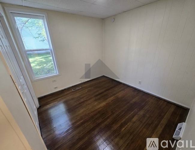 House for rent at 1217 W 8th St, Davenport, IA 52802