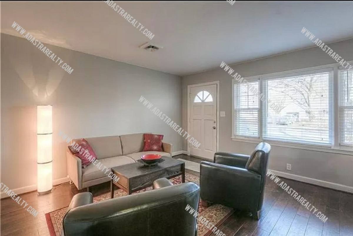 House for rent at 4818 Mission Rd, Mission, KS 66205