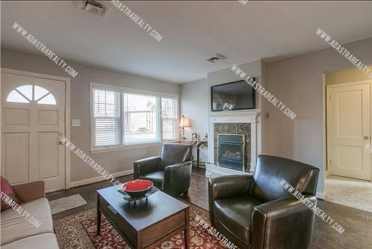 House for rent at 4818 Mission Rd, Mission, KS 66205