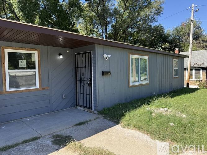 Apartment for rent at 132 Judith Lane #B, East St. Louis, IL 62206