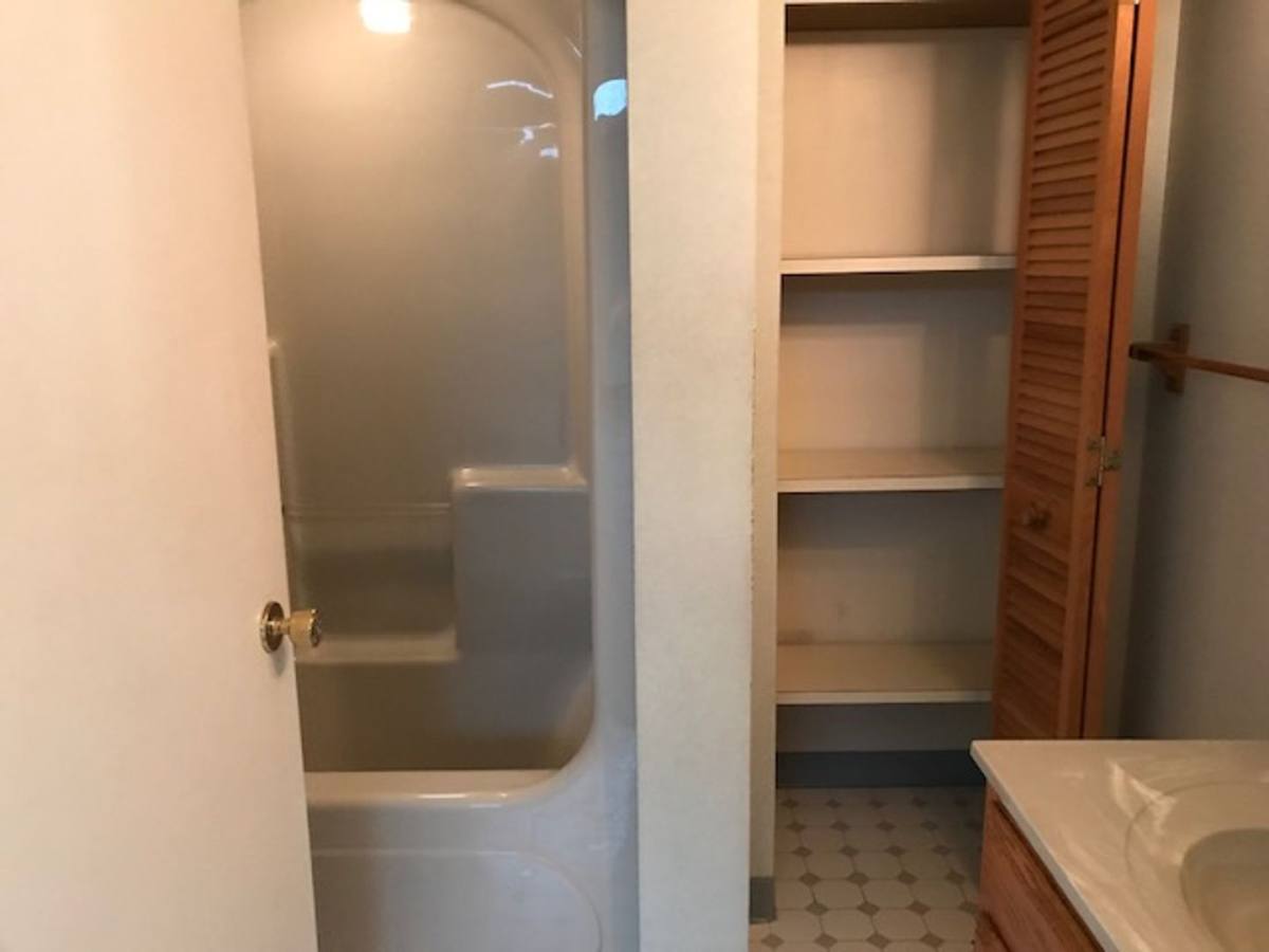 Apartment for rent at 303 Seneca Lane, Evans City, PA 16033