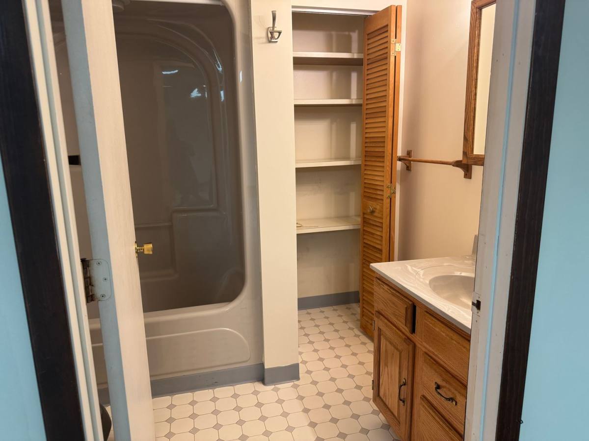 Apartment for rent at 303 Seneca Lane, Evans City, PA 16033