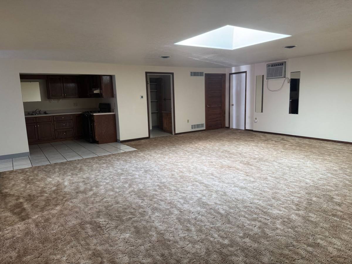 Apartment for rent at 303 Seneca Lane, Evans City, PA 16033