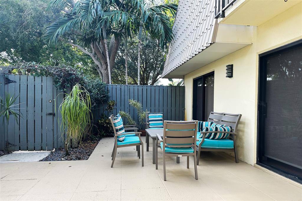Apartment for rent at 1700 Embassy Dr #504, West Palm Beach, FL 33401