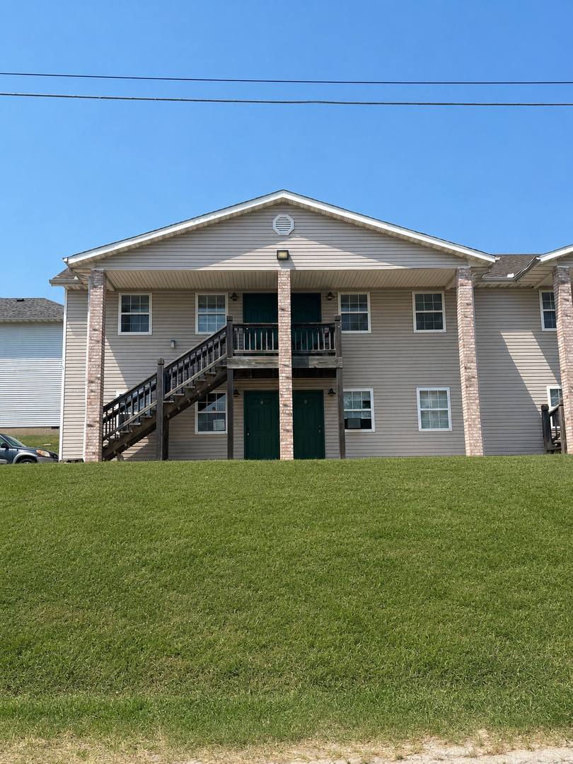 Apartment for rent at Cardinal, 733 Cardinal Dr, Webb City, MO 64870