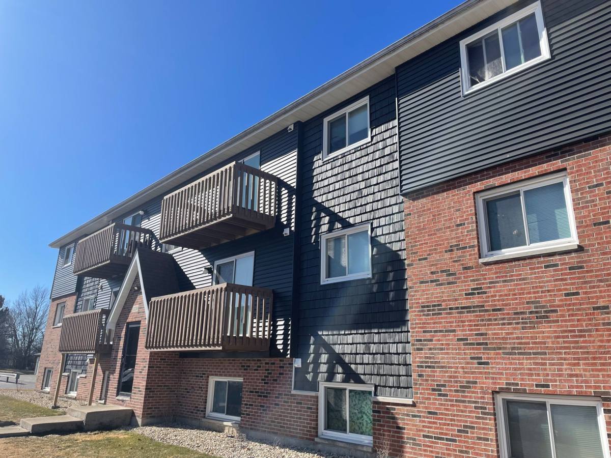 Apartment for rent at 1300 Eco Park Dr, Dekalb, IL 60115