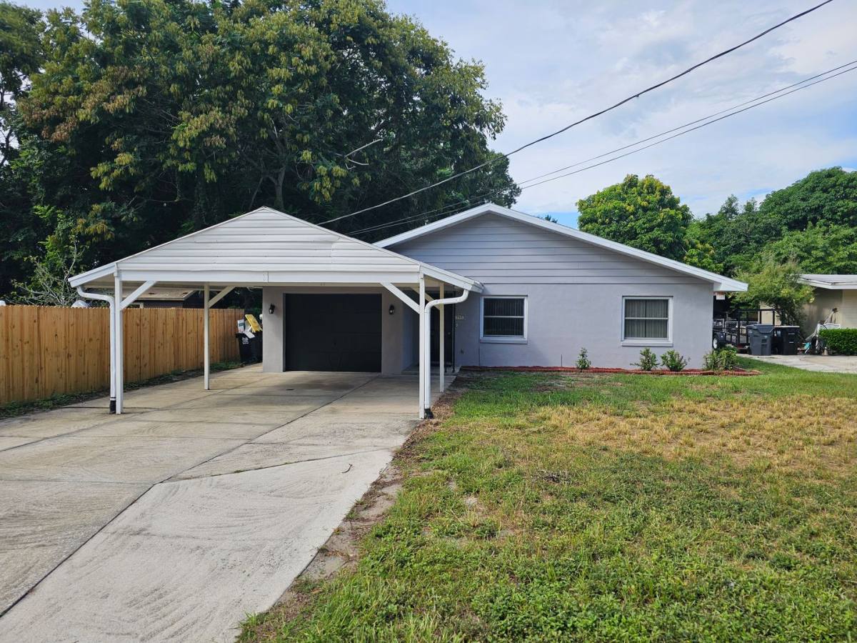 House for rent at 253 W Lake Ina Dr, Winter Haven, FL 33884