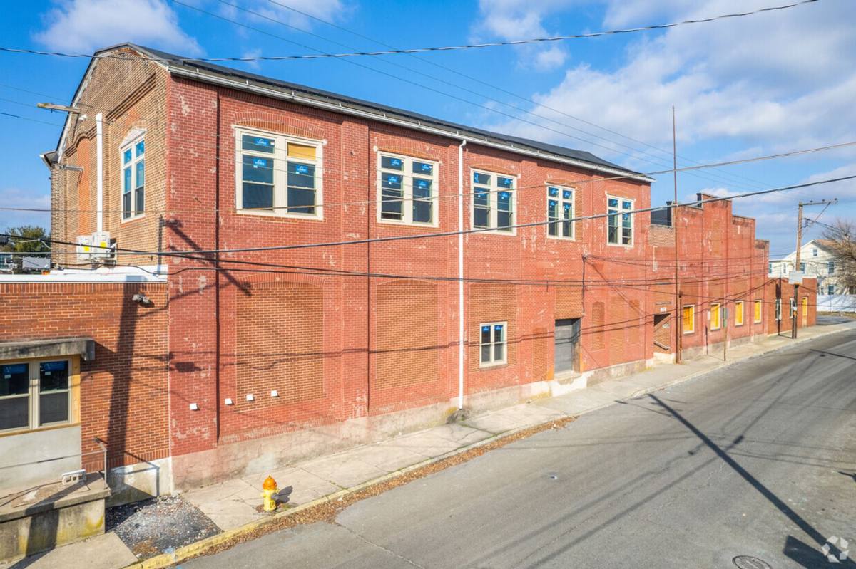 Apartment for rent at The Majestic, 4154 Roosevelt St, Whitehall, PA 18052