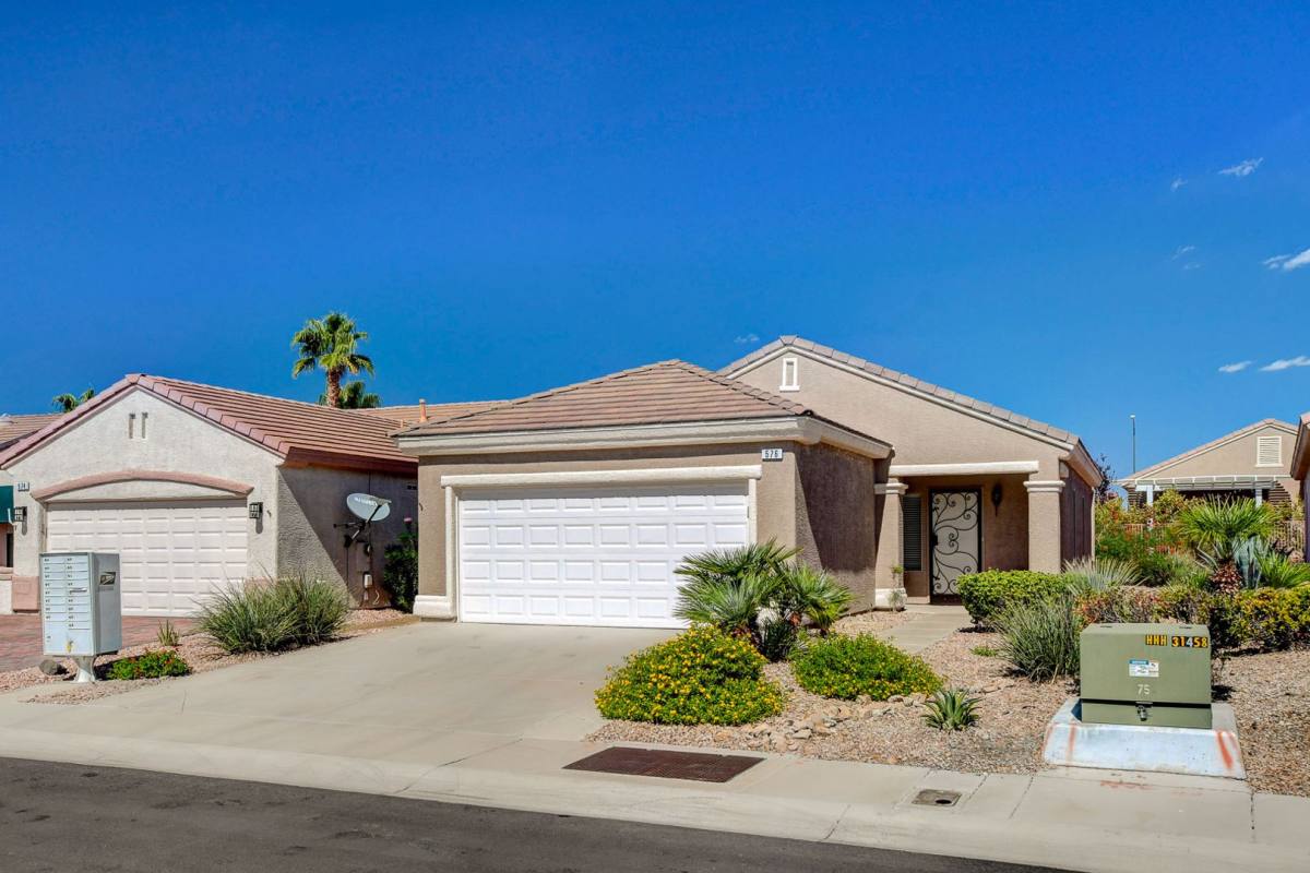 House for rent at 576 Carmel Mesa Dr, Henderson, NV 89012