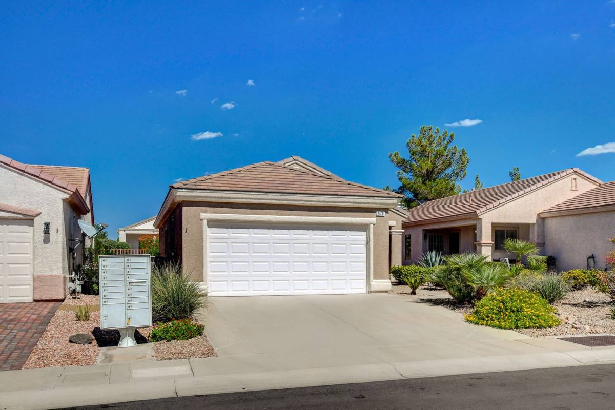 House for rent at 576 Carmel Mesa Dr, Henderson, NV 89012