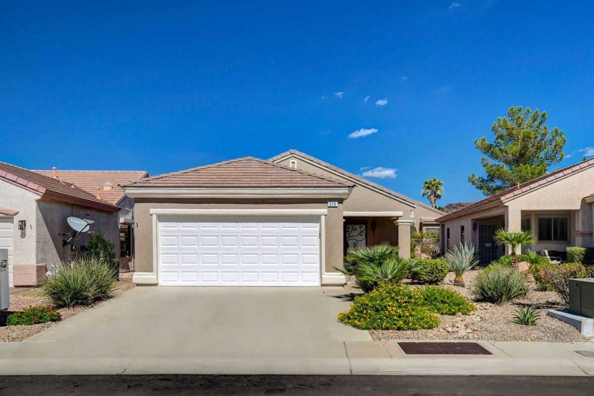 House for rent at 576 Carmel Mesa Dr, Henderson, NV 89012