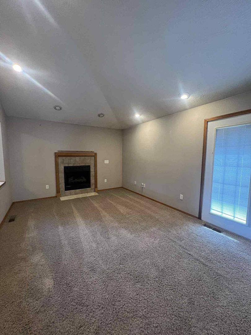 House for rent at 15315 Cr 138, Carthage, MO 64836