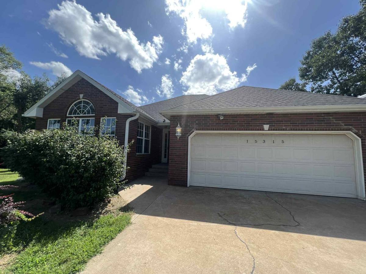House for rent at 15315 Cr 138, Carthage, MO 64836