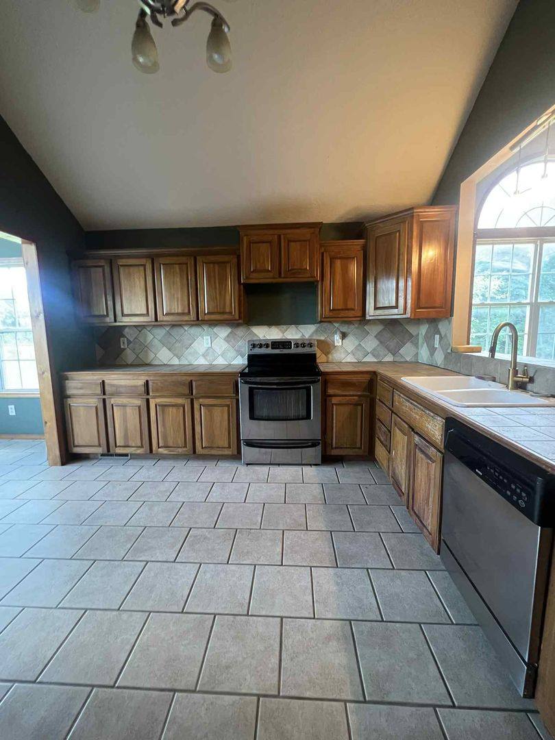 House for rent at 15315 Cr 138, Carthage, MO 64836