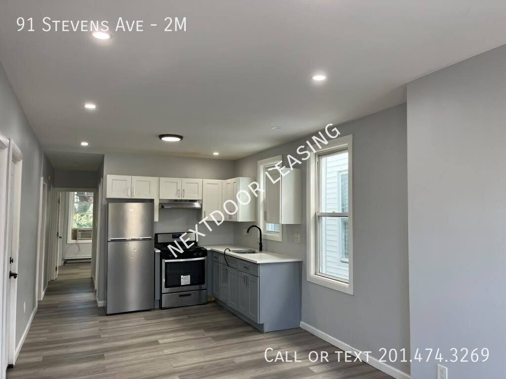 Apartment for rent at 91 Stevens Ave #2M, Jersey City, NJ 07305