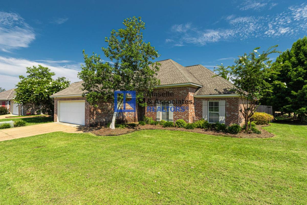 House for rent at 402 Montrose Place, Brandon, MS 39042