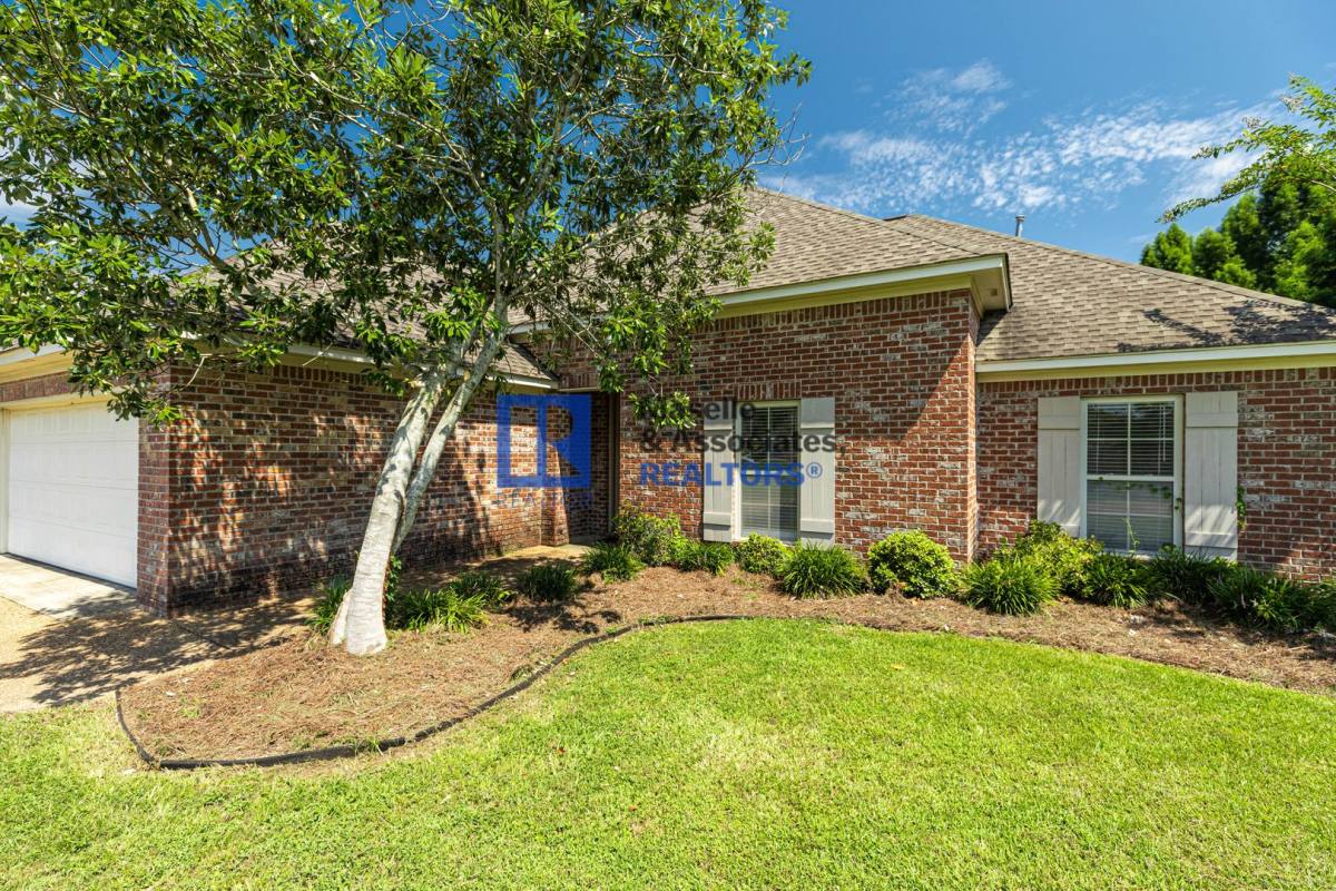 House for rent at 402 Montrose Place, Brandon, MS 39042
