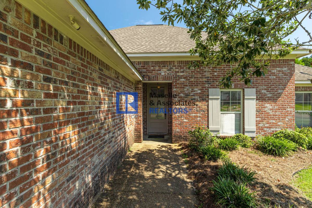 House for rent at 402 Montrose Place, Brandon, MS 39042