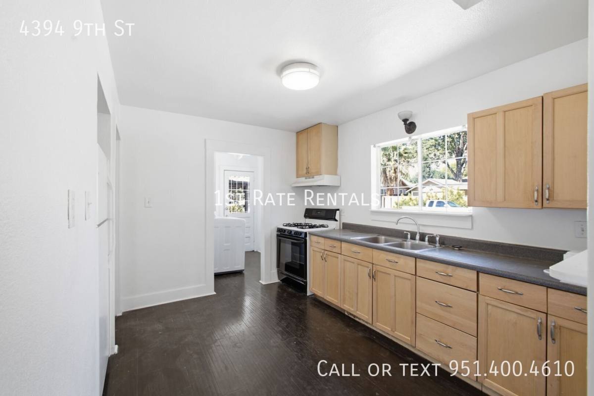 House for rent at 4394 9th St, Riverside, CA 92501