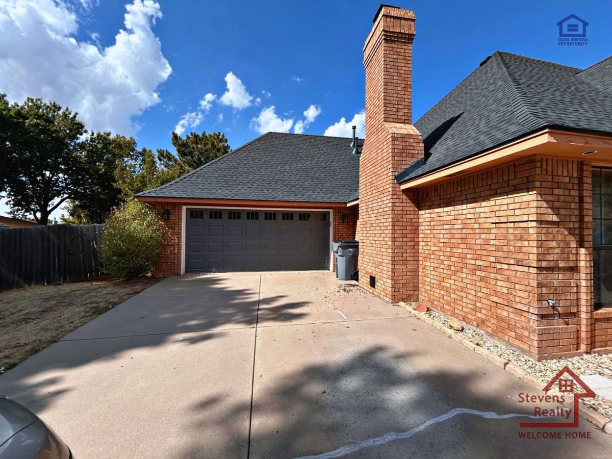 House for rent at 3008 NE Heritage Dr, Lawton, OK 73507