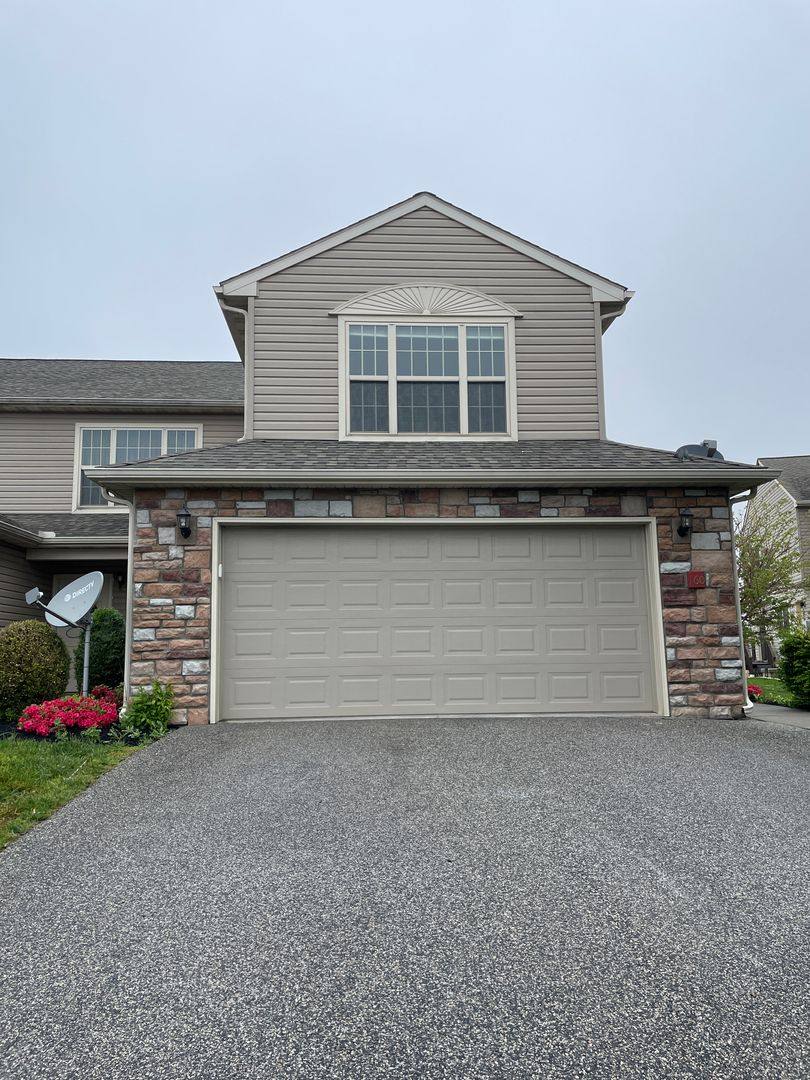 Townhouse for rent at 160 Nicole St, Marietta, PA 17547
