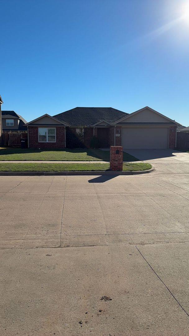 House for rent at 3721 Plantation, Enid, OK 73703
