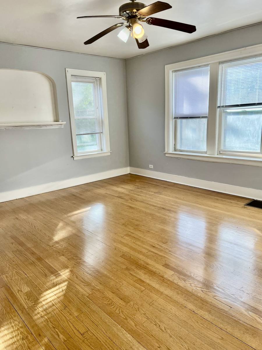 Apartment for rent at 5033 N Harding #2W, Chicago, IL 60625