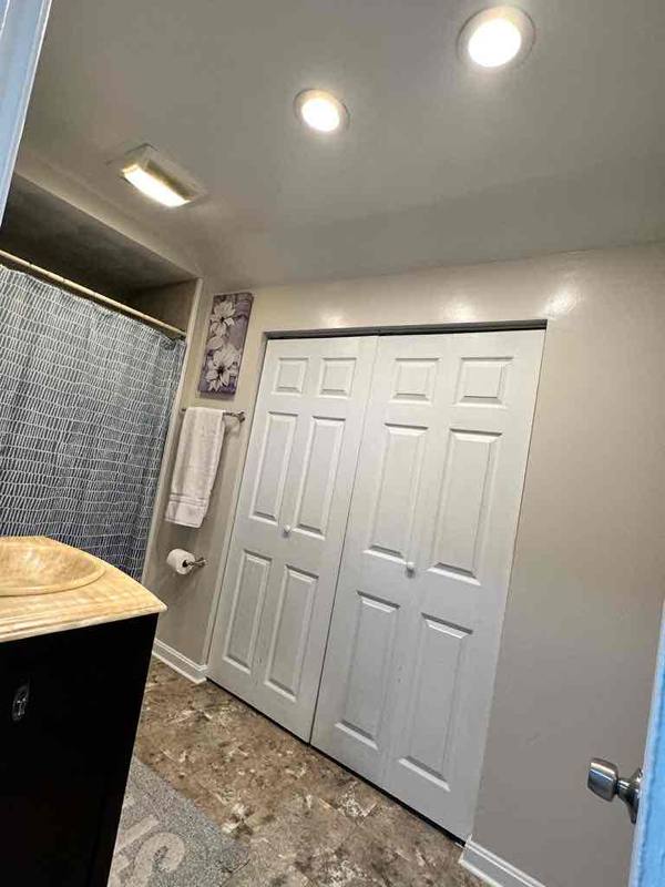 Apartment for rent at 8 Seymour Ave, Cranston, RI 02910