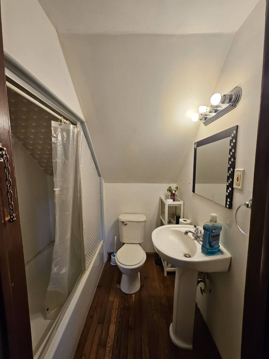 Apartment for rent at 6400 Harthorn Ave, Elkridge, MD 21075