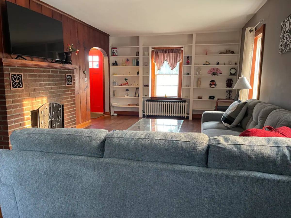 House for rent at 1626 Williston Rd, South Burlington, VT 05403